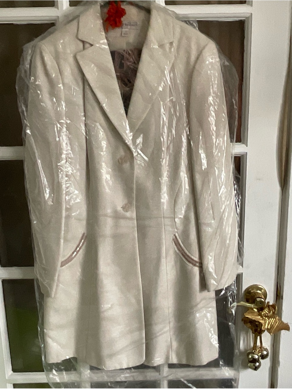 dressbarn 3 pc Set Pants, top and Cream Single-Breasted Women's Blazer Jacket